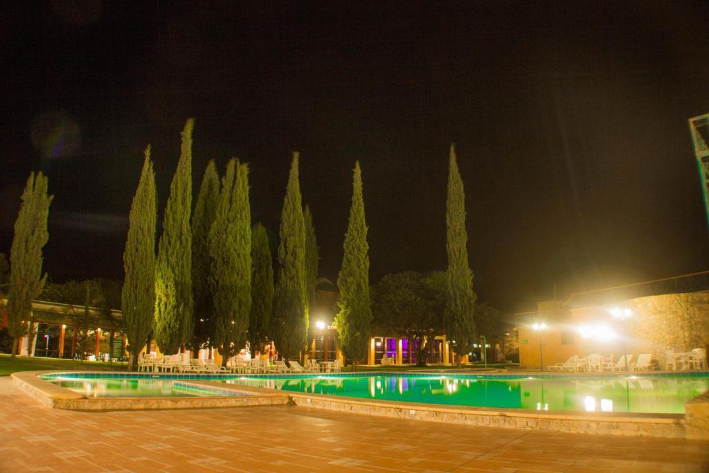 Hotel Los Parrales Tarija Exterior photo